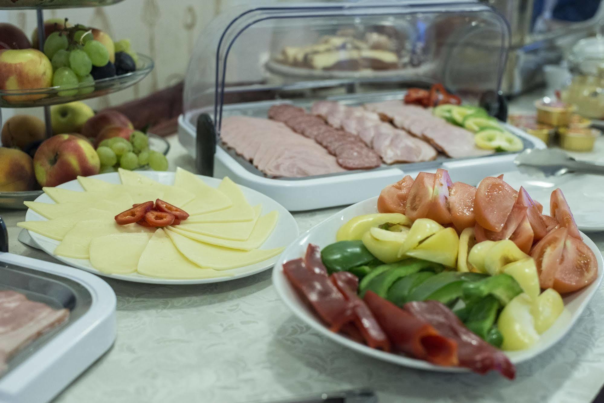 伊甸酒店 锡比乌 外观 照片